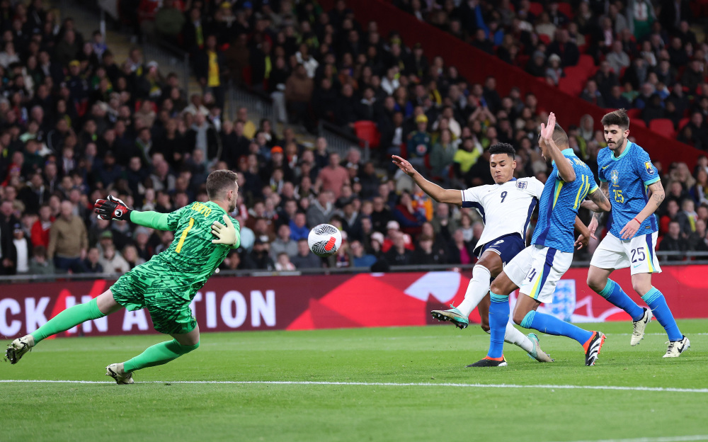 练的首场热 练的首场热