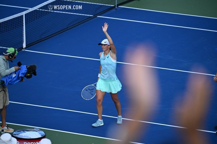 一个以传球 一个以传球